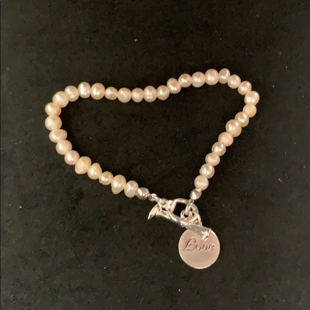 Pearl bracelet